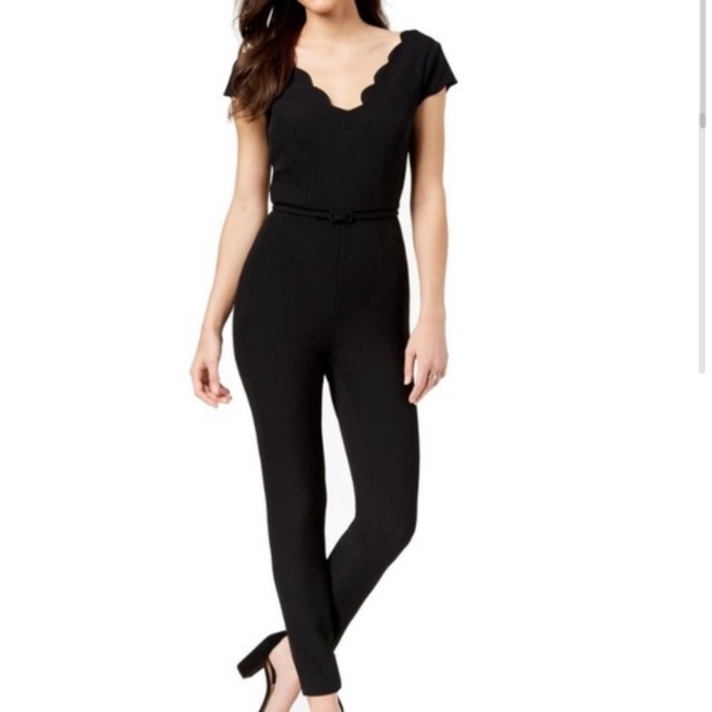 Adrianna Papell Black Scallop-Neck Cap-Sleeve Jumpsuit